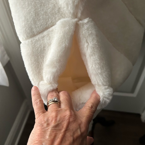 BCB Generation Faux Fur sleeveless lined hooded vest - Picture 8 of 16